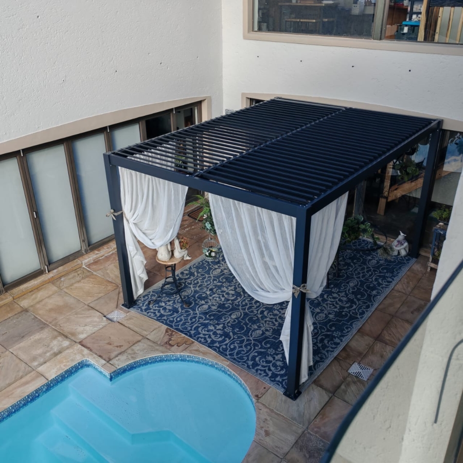 5 Bedroom Property for Sale in Avonddans Western Cape